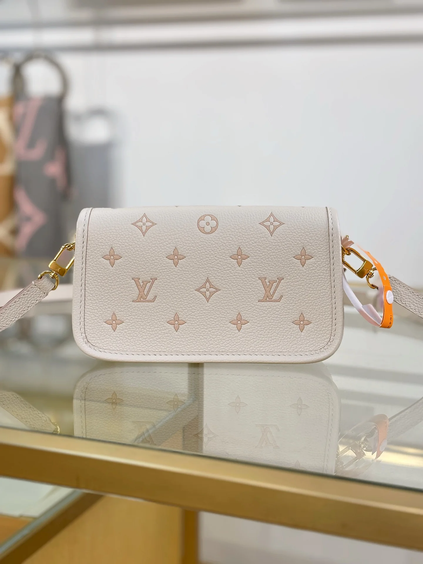 LV-m25591-nano-speedy handbag-1