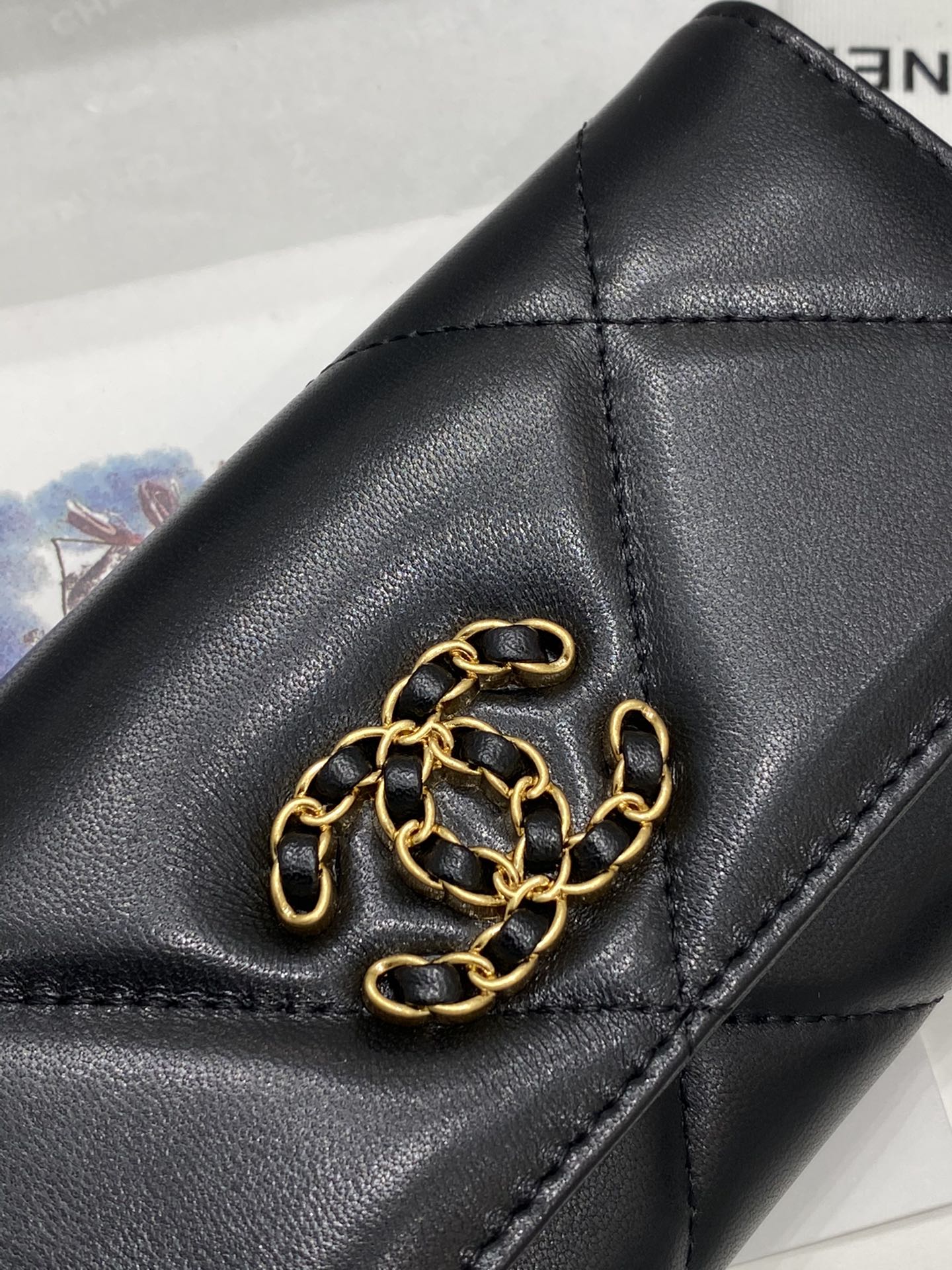 Chanel-19系列 大菱格翻盖长夹