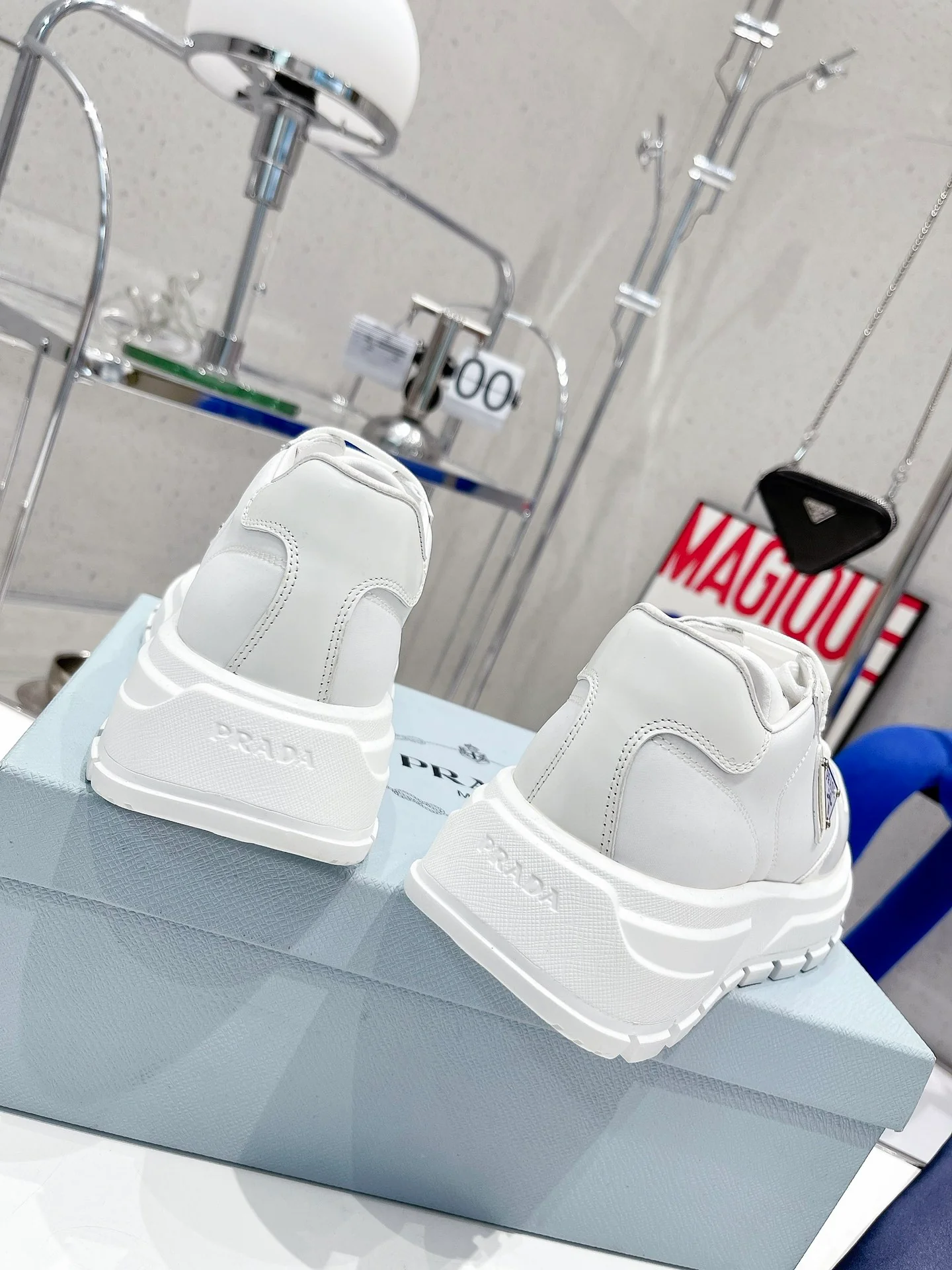 Prada - Белые повседневные туфли на платформе - Кроссовки