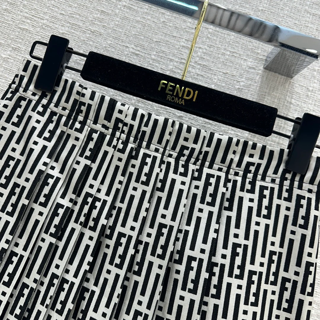 Fendi - 2403-24 Новинка ранней весны Плиссированная юбка миди