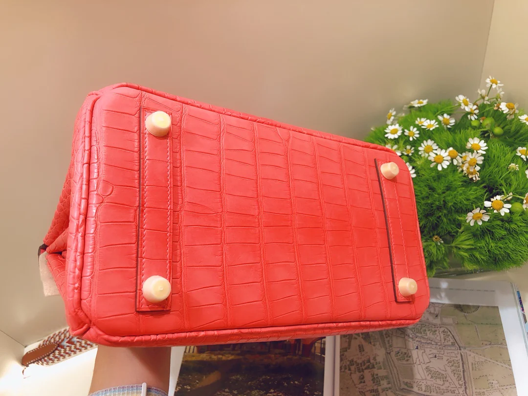 Hermes-birkin-25-American crocodile-a5-mat-croco-handle-red azalea-gold buckle