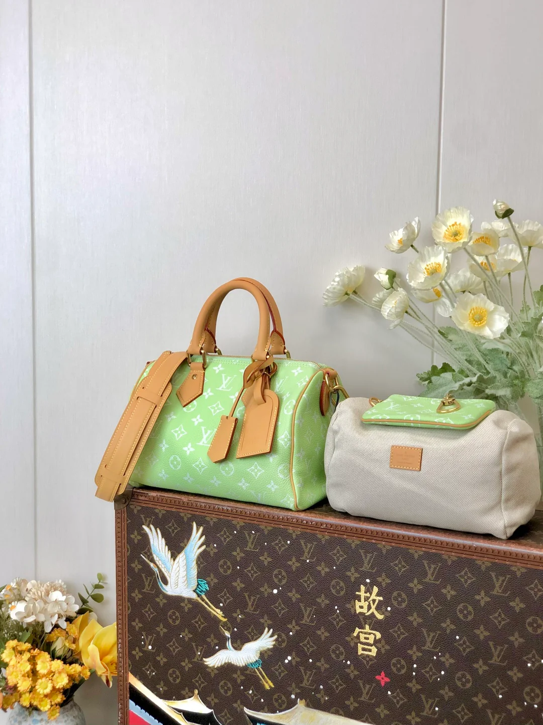 LV-m14063-speedy-p9-bandouliere-avocado green