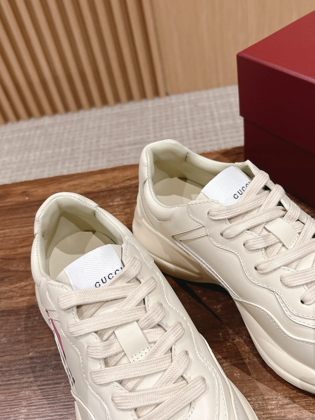 Кроссовки Gucci 2024 Letter Dad Shoes - бежевые