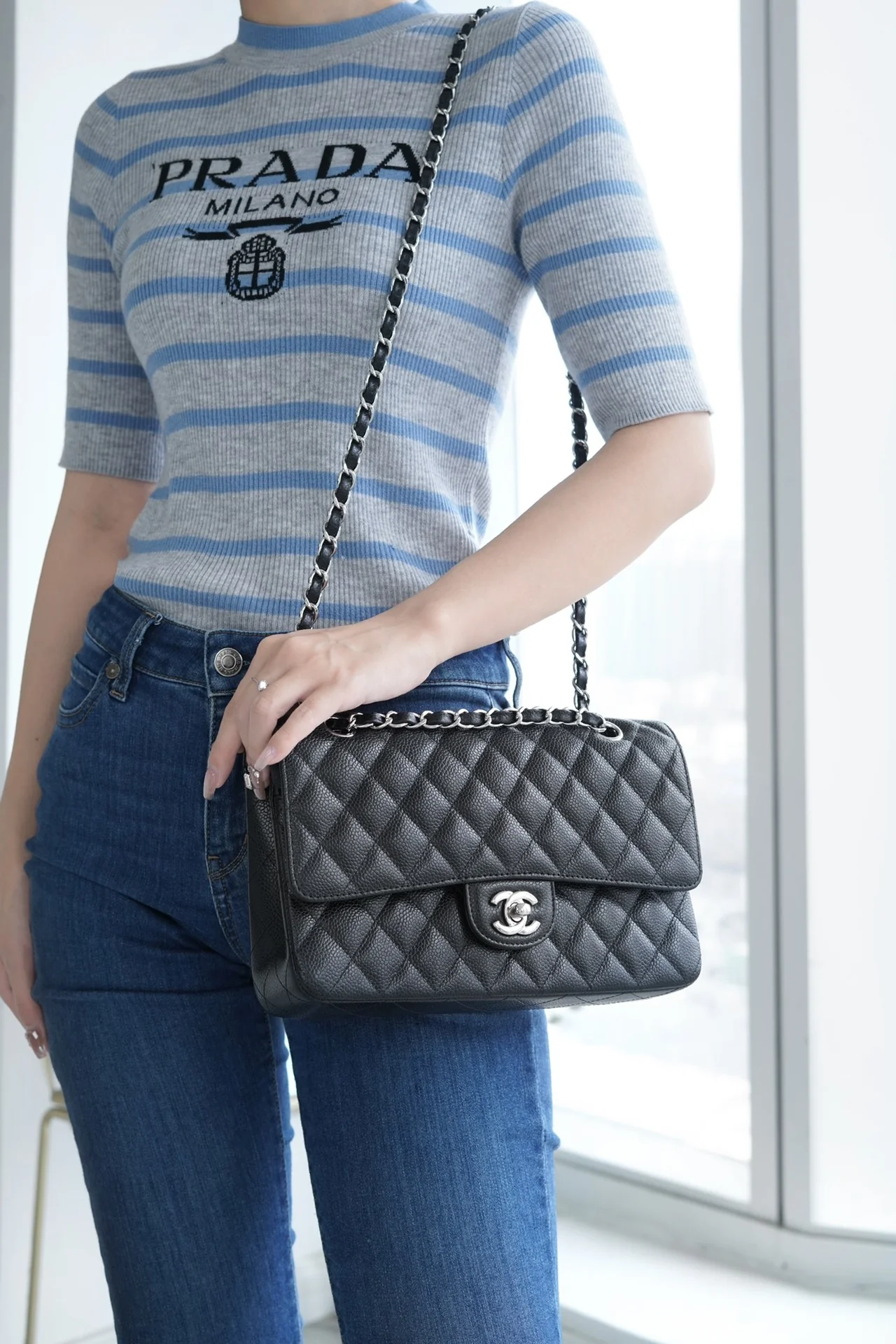 Chanel Classic Flap Caviar Black Medium