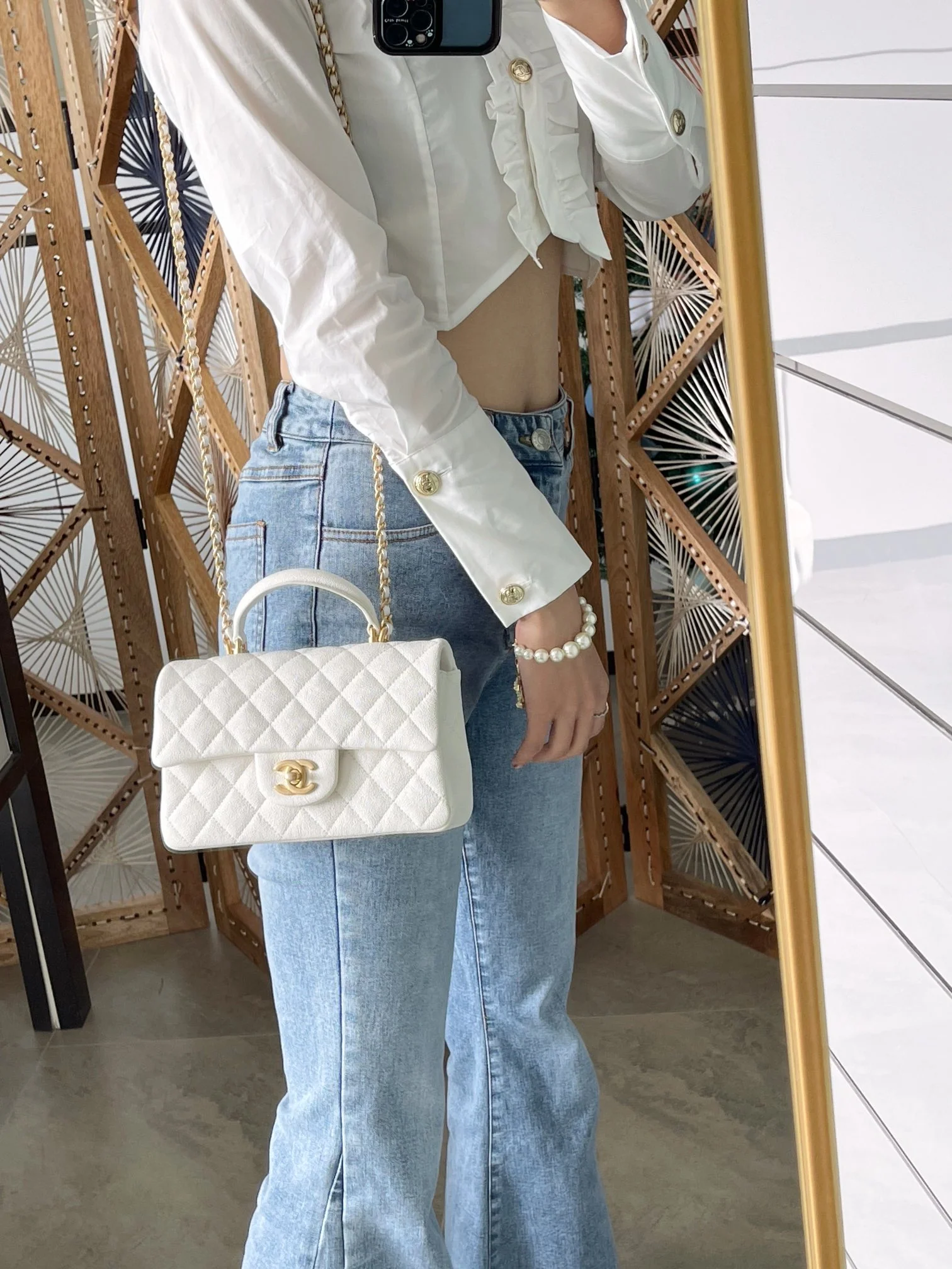 Новинка сезона весна/лето 2023 от Chanel - Кожа, текстура 