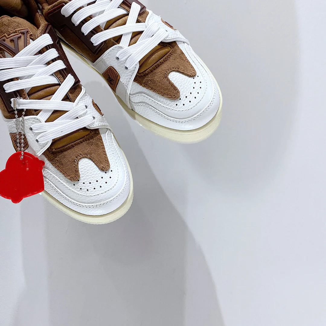 Обувь LV - кроссовки LV Trainer из джинсовой ткани с лоскутным дизайном - парный стиль