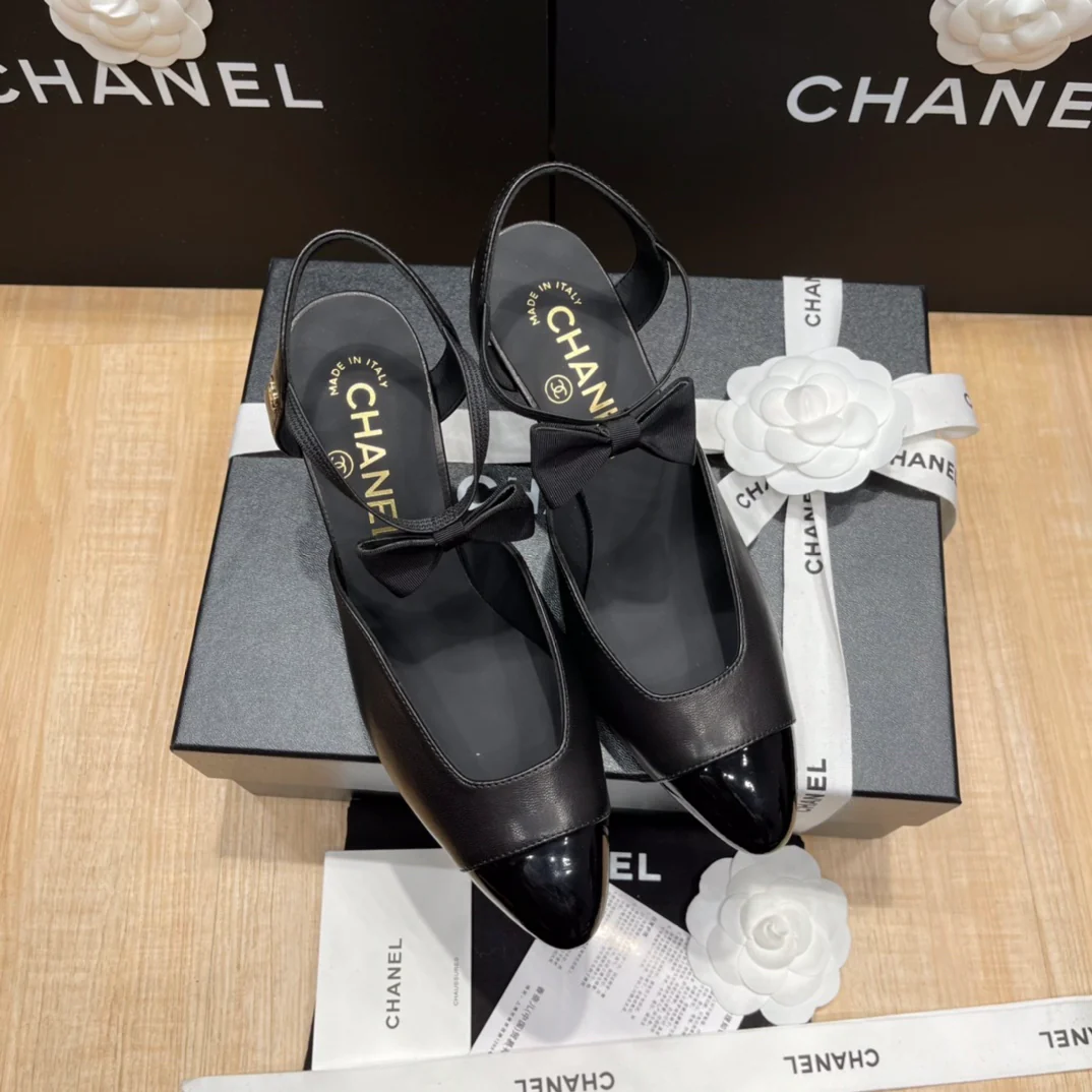 Chanel - Черные туфли на закрытом каблуке