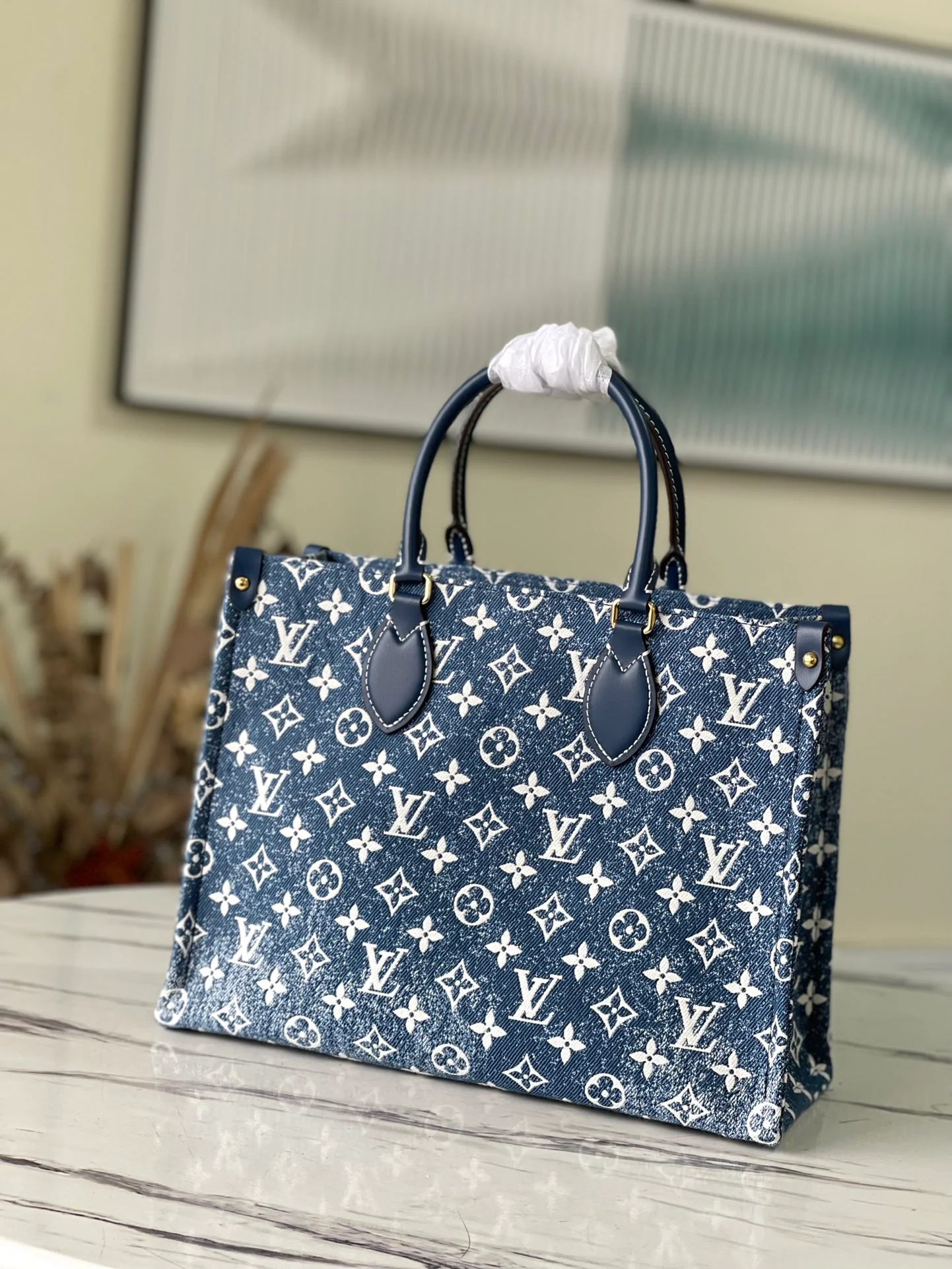 m59608-LV-onthego-Handbag-Denim Blue