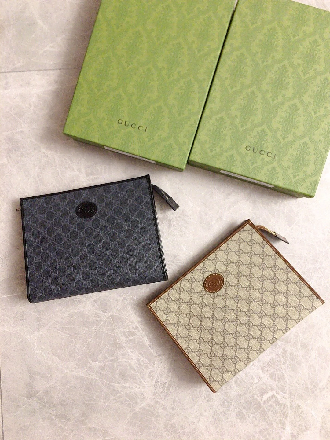 Gucci-新款老花手拿包