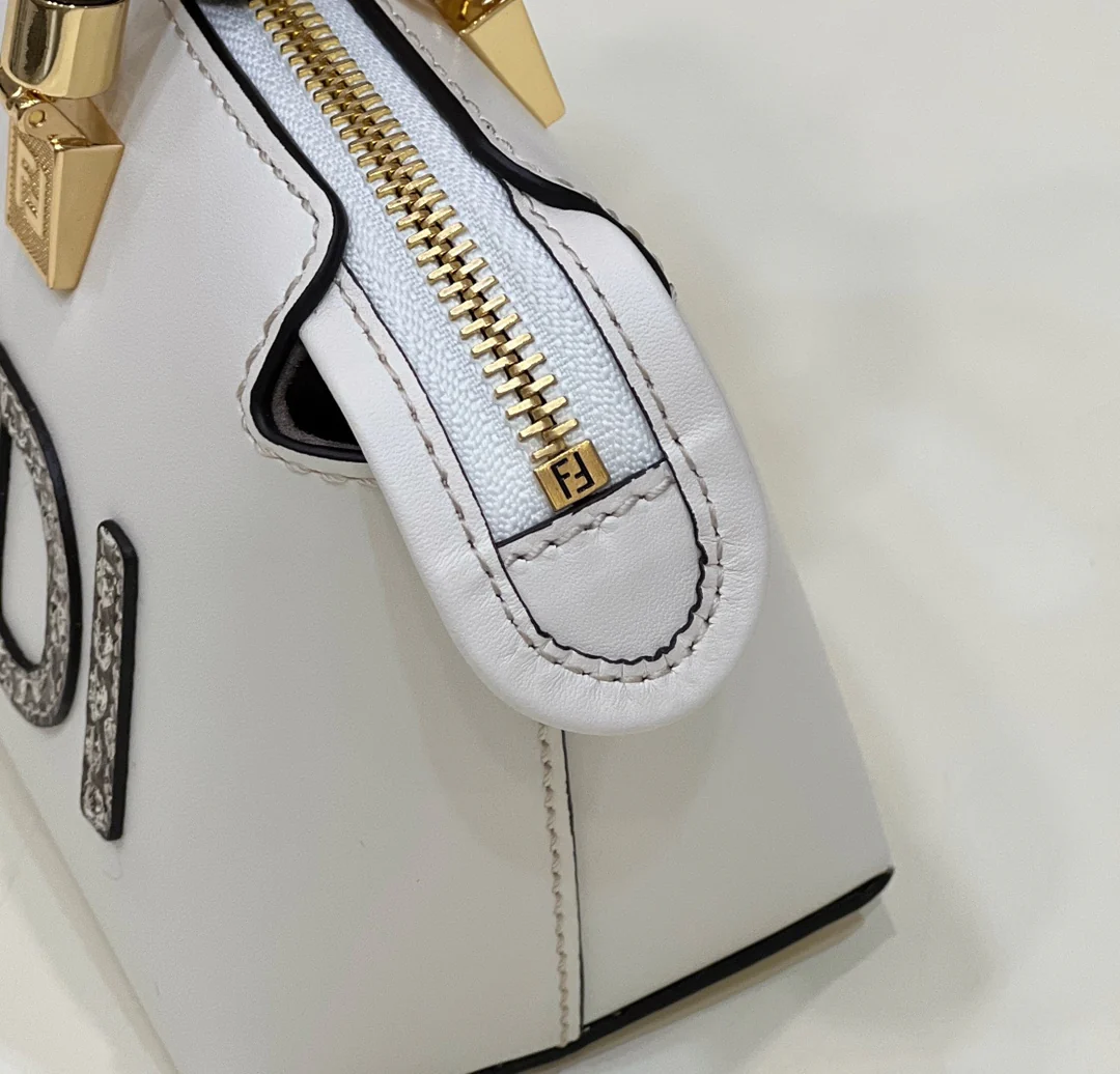 Сумка Fendi Bythe-way Boston - мини - белая - 2