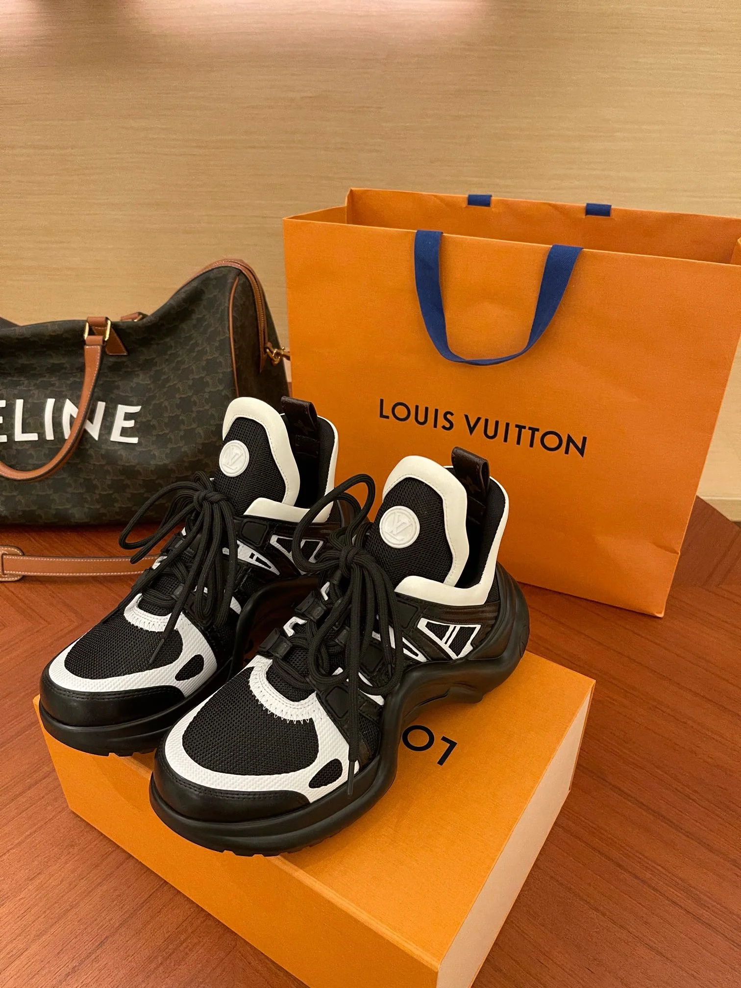 Серия LV Archlight - Новые кроссовки для папы - размер 12