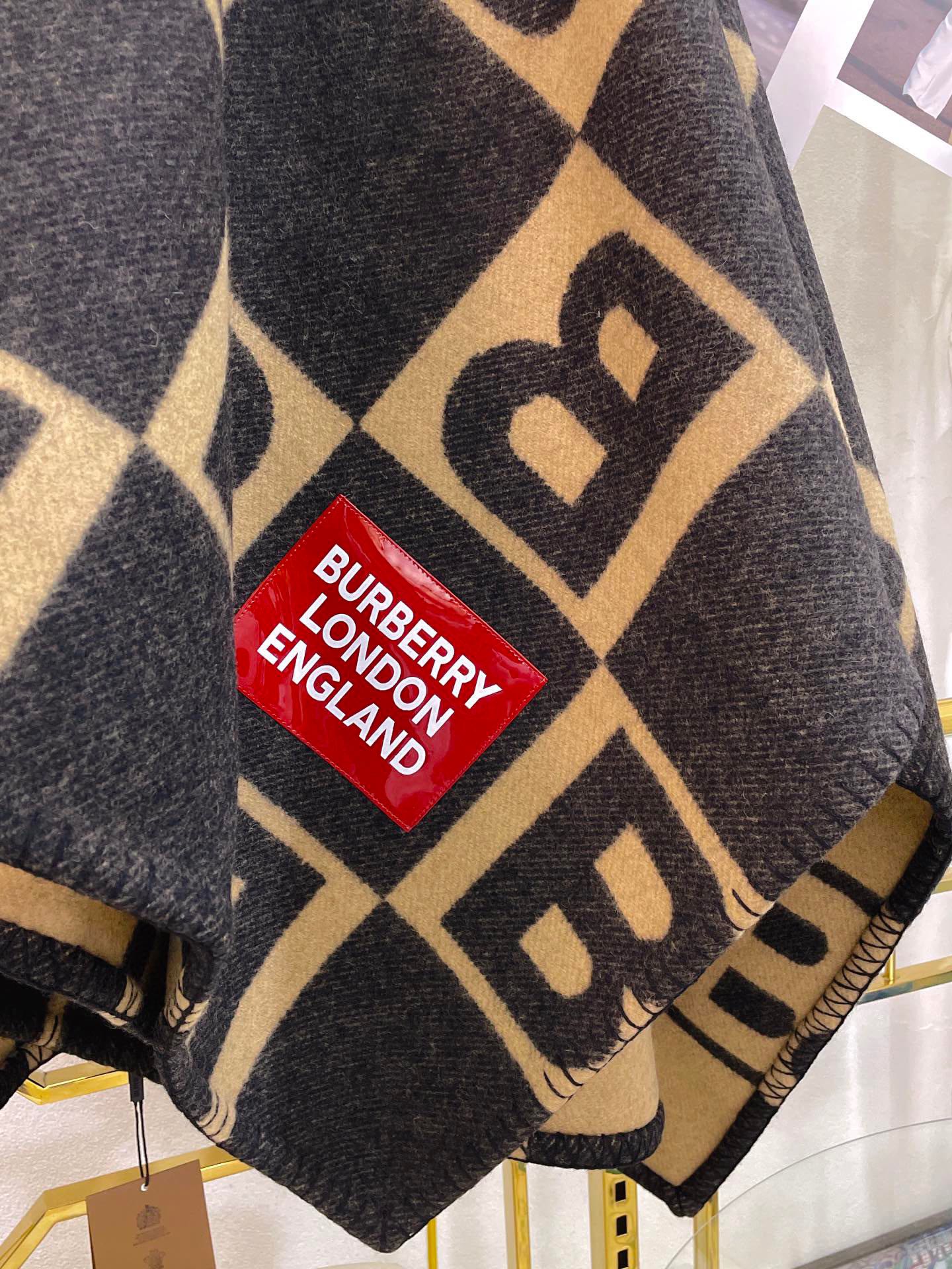 Фирменная жаккардовая накидка-шаль Burberry - 137-140 см - Кашемир и шерсть