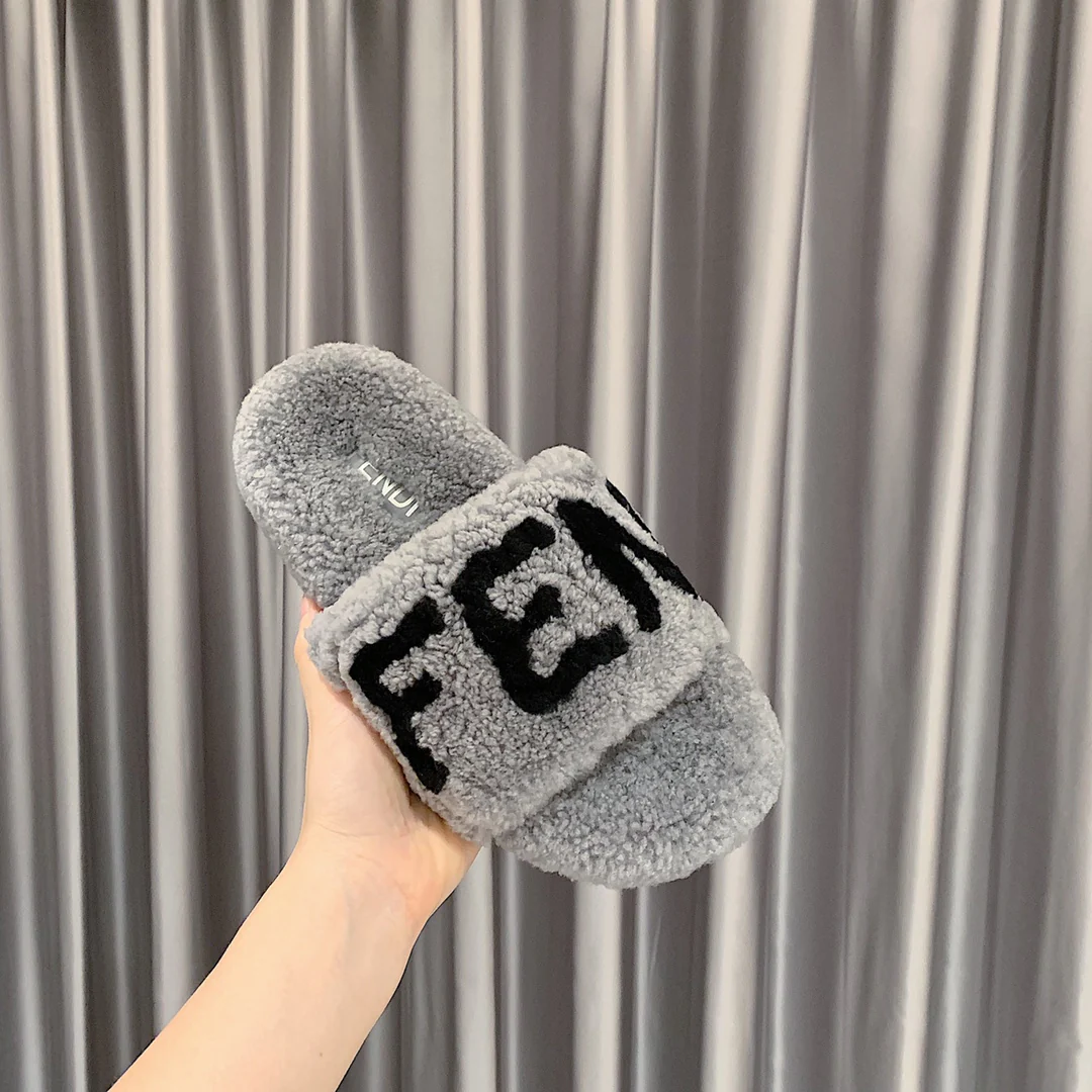 Fendi - Тапочки из овечьей шерсти - Серые