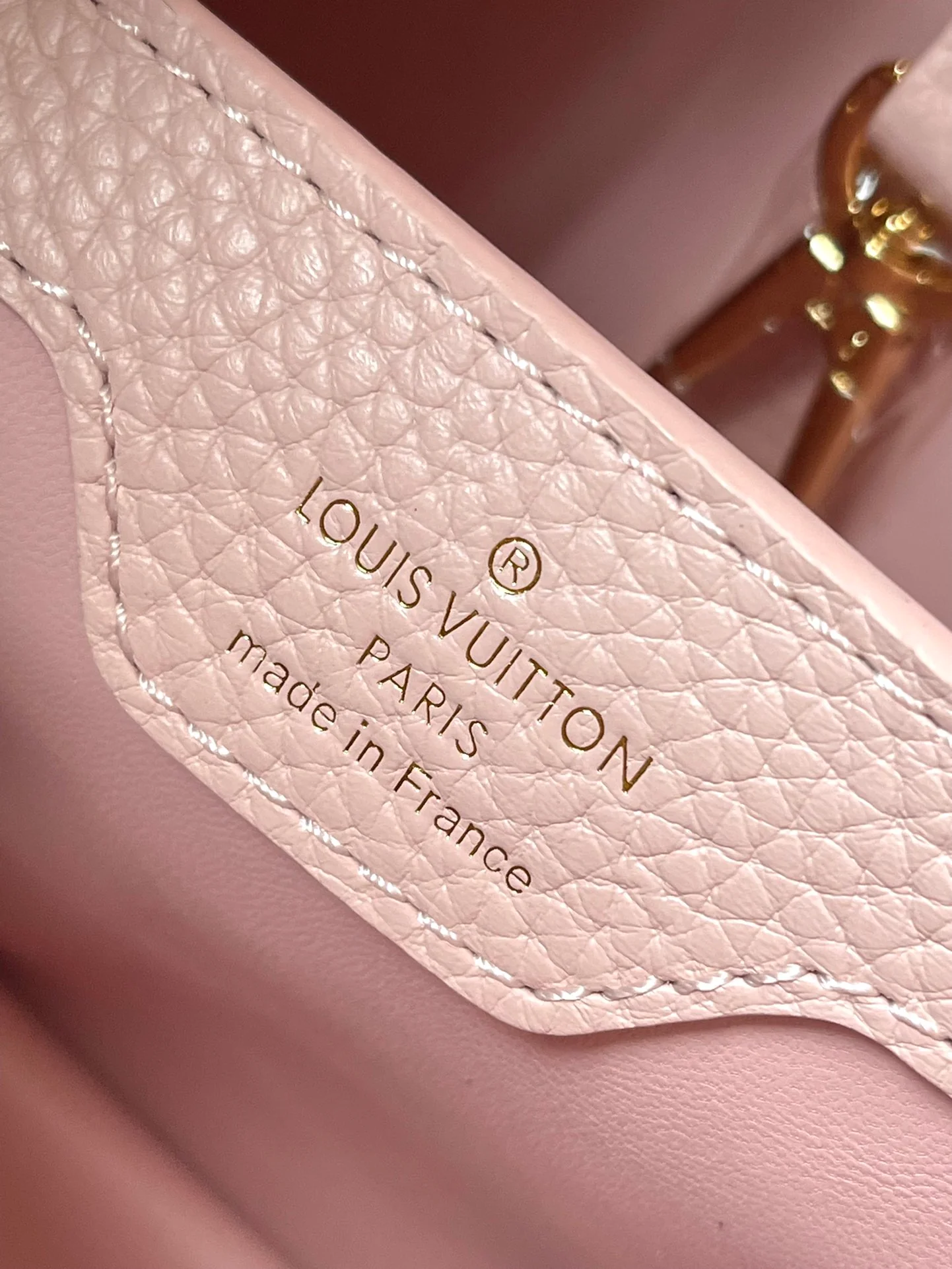 m22054-LV-capucines-handbag/crossbody bag-pink