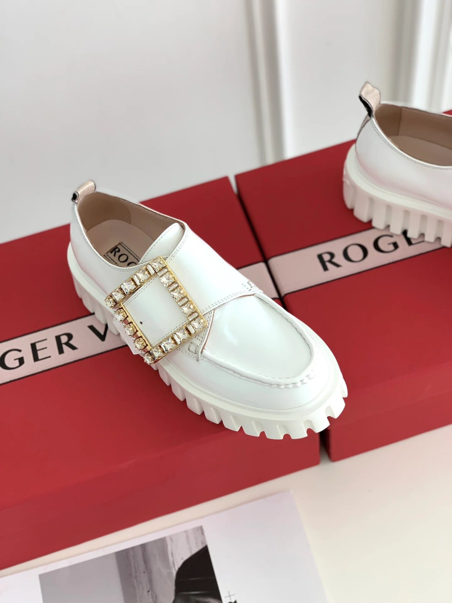 Официальный сайт RV21S, осенне-зимняя коллекция, лоферы