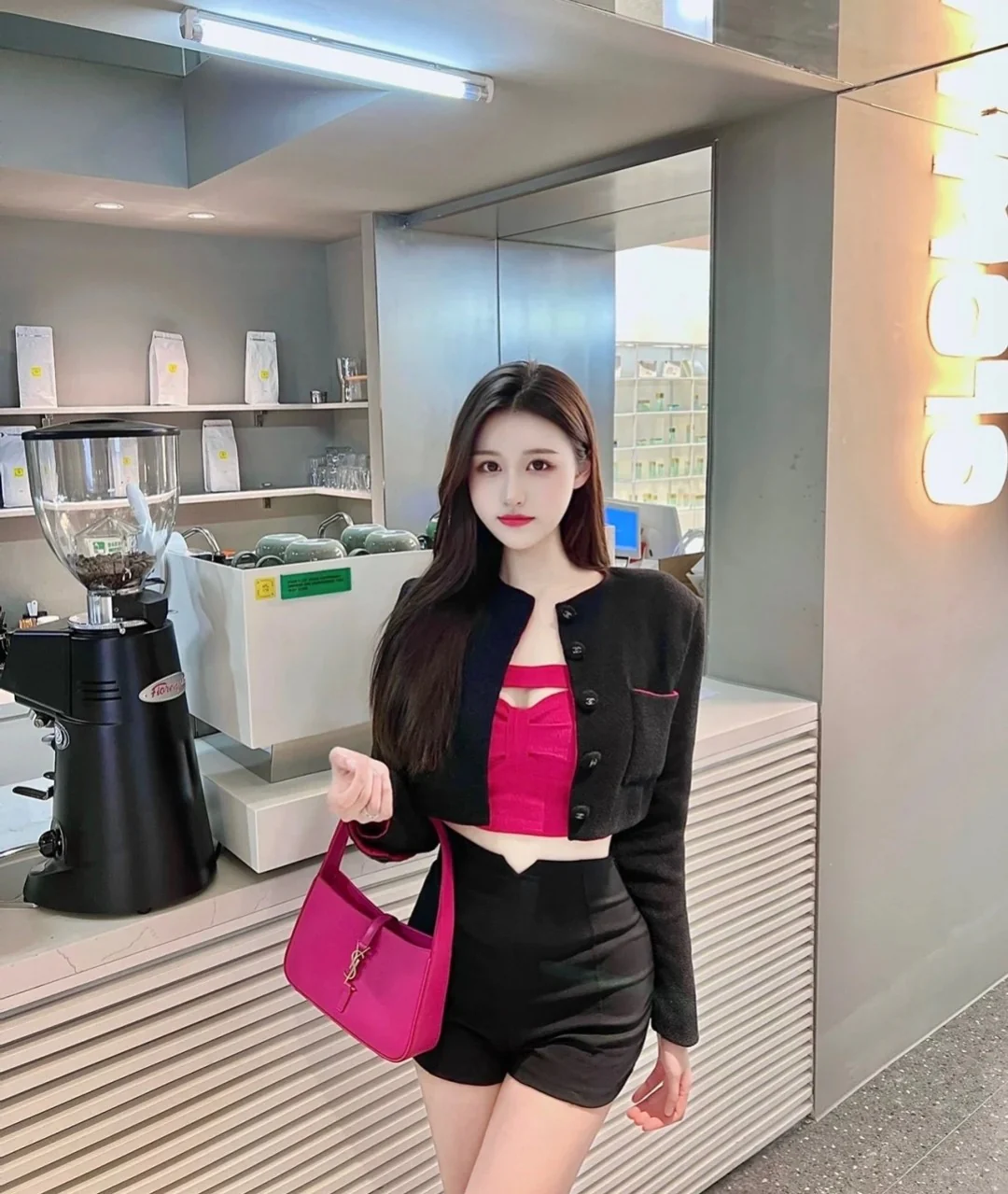 Кожаная сумка через плечо YSL Le 5 A 7 - розовая