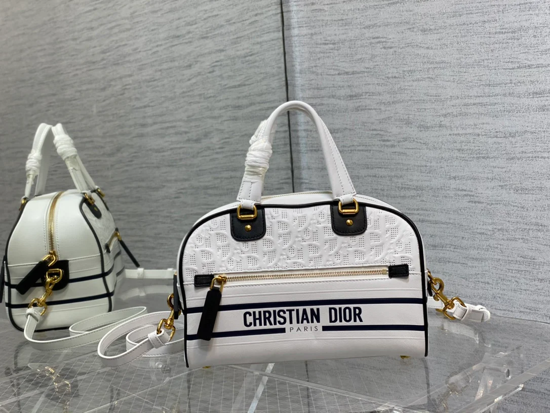 Сумка-боулинг Dior из коллекции весна/лето 2022 Vibe, средний размер - 2 шт.