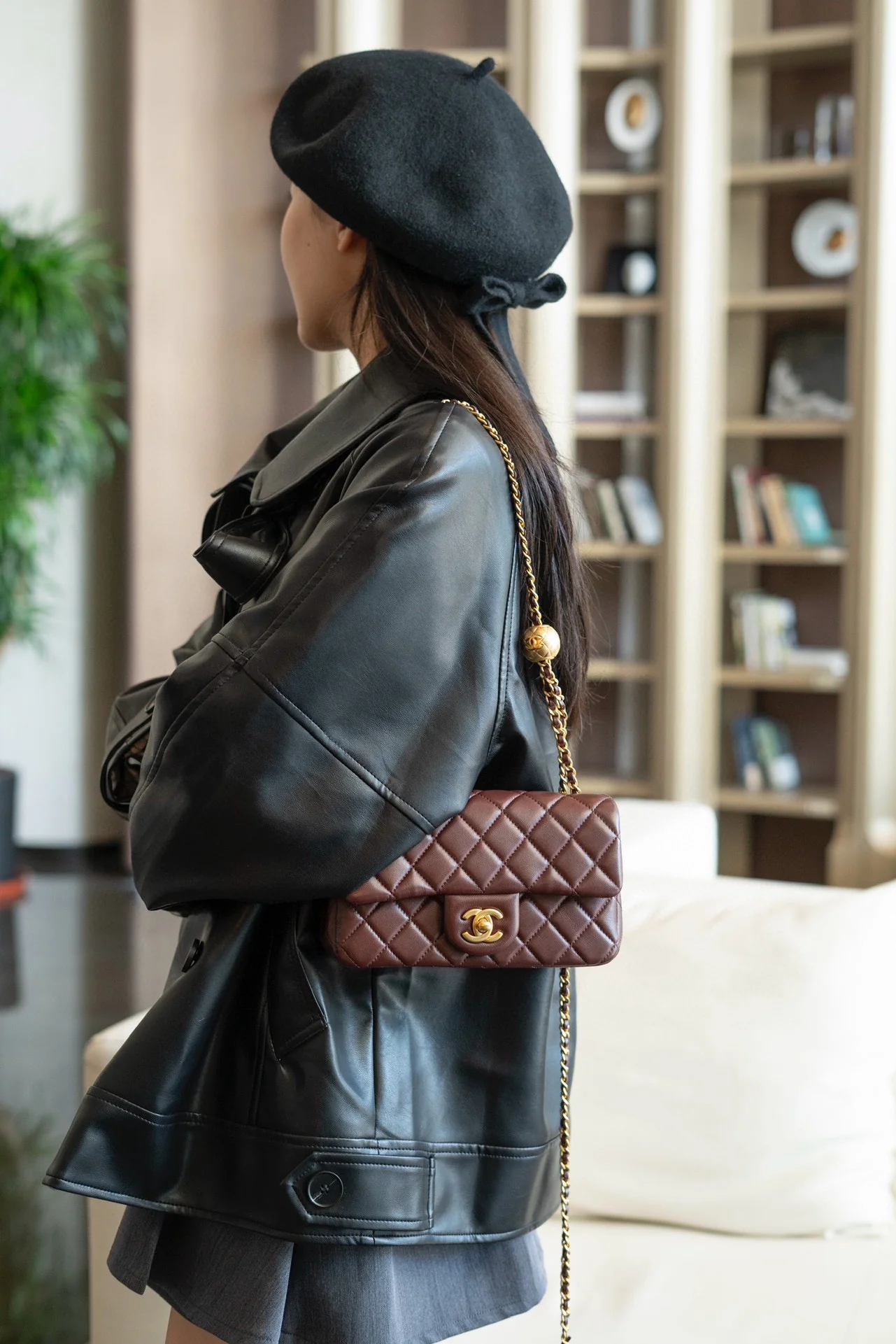 Мини-платье Chanel CF Gold Ball, бордовое.