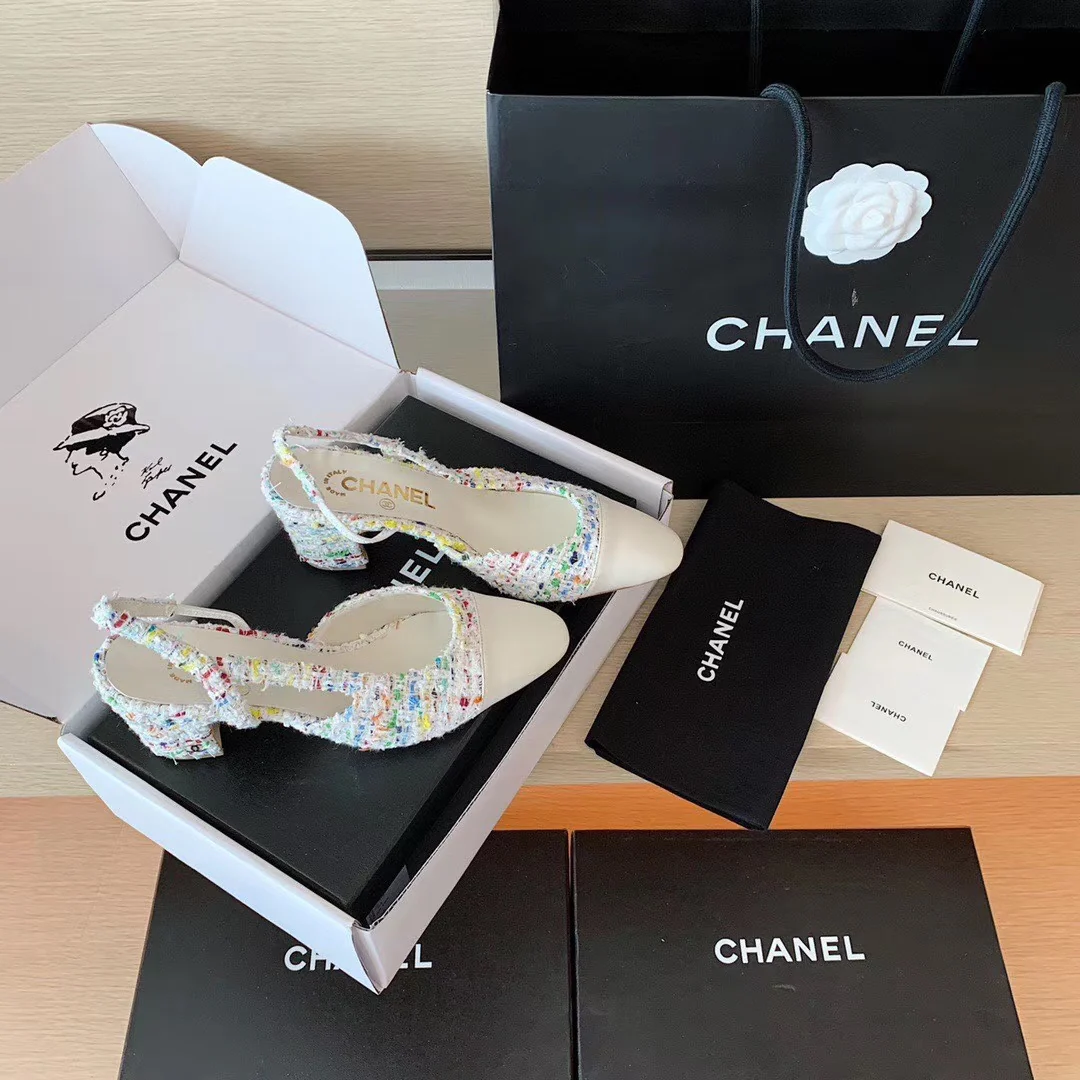 Классические сандалии Chanel - на массивном каблуке - Mosaic