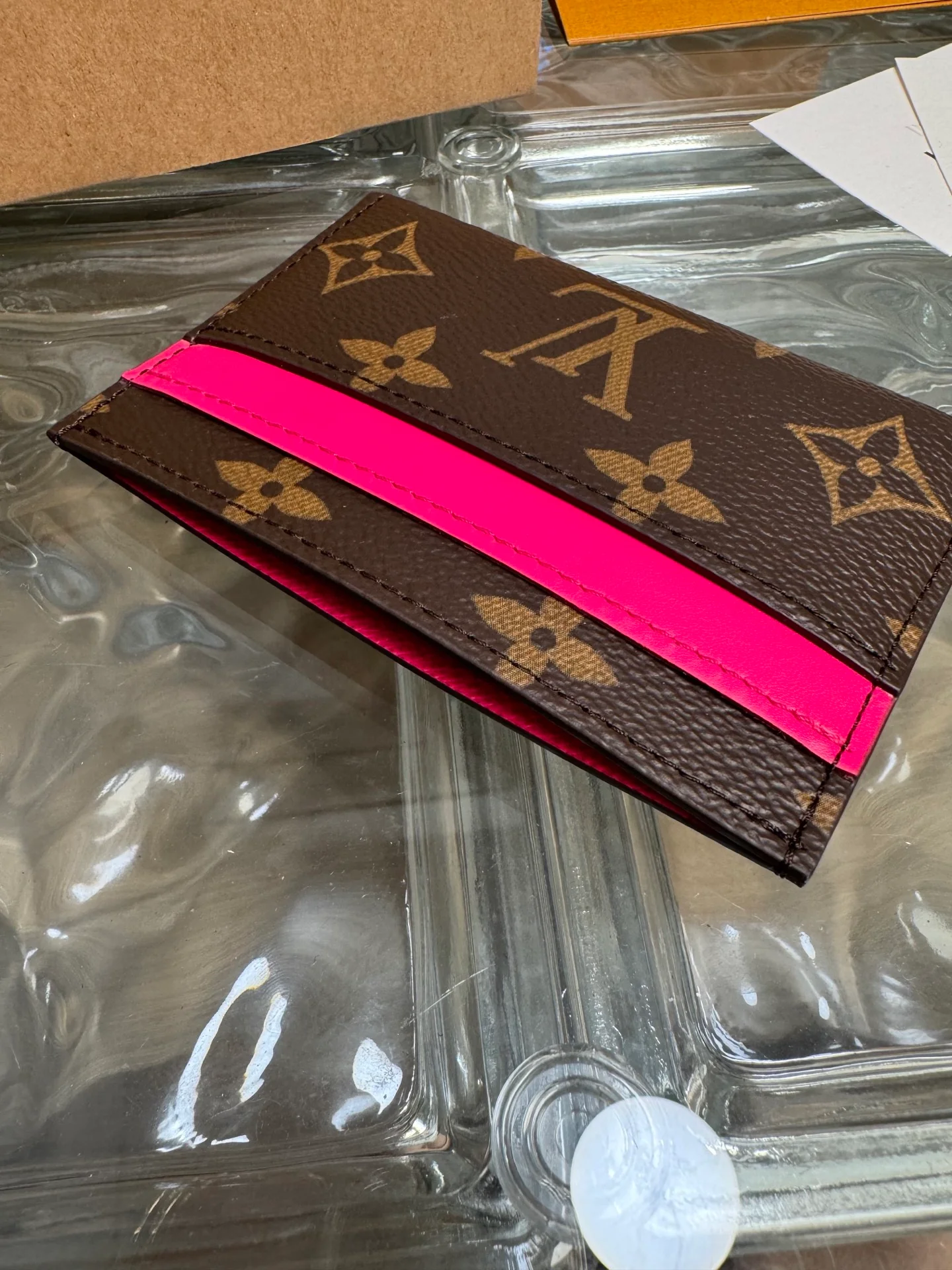 LV-m12841-monogram-macassar card holder-pink