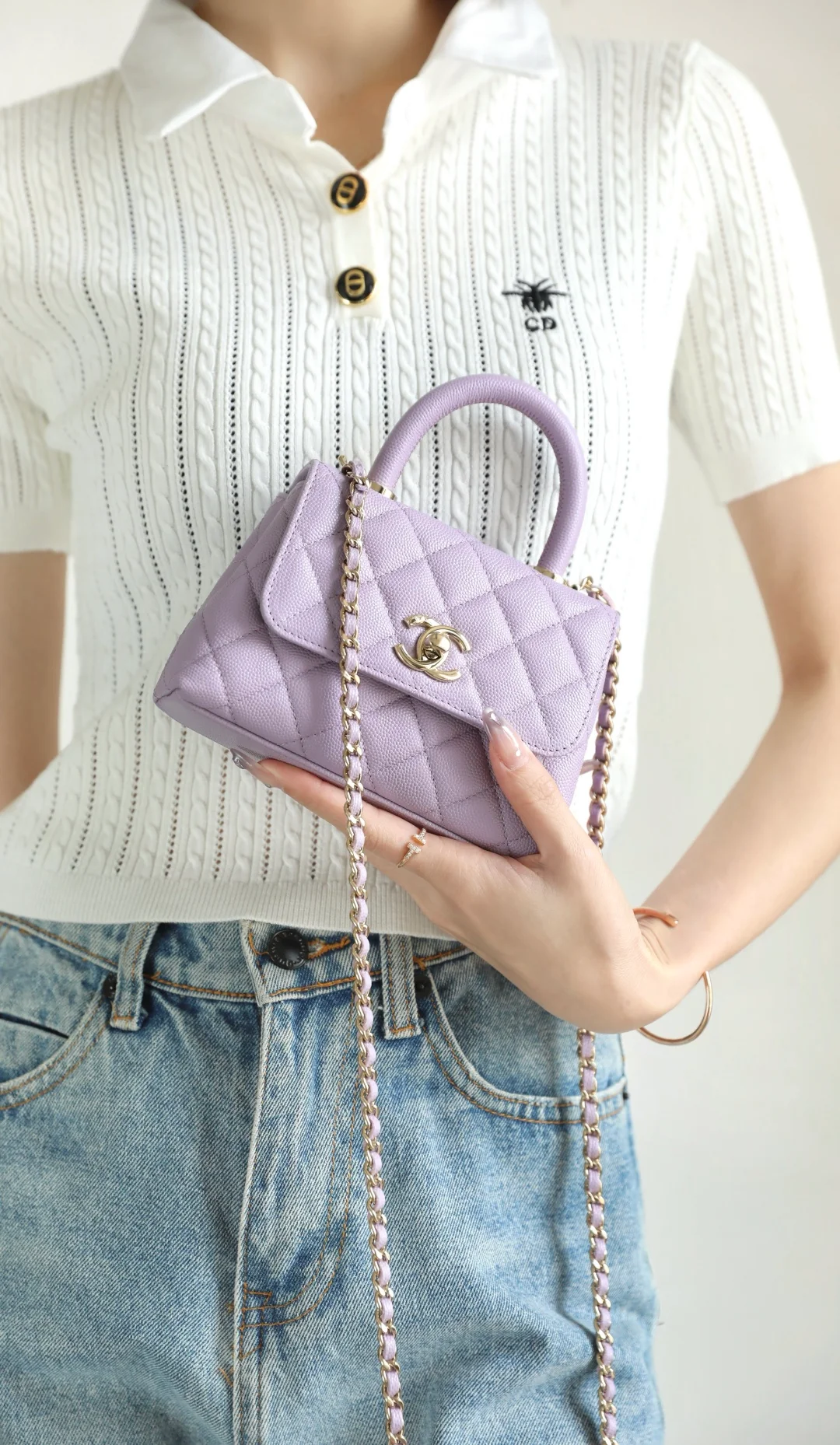 Chanel - Мини-сумочка с клапаном - светло-фиолетовая - фурнитура из светлого золота