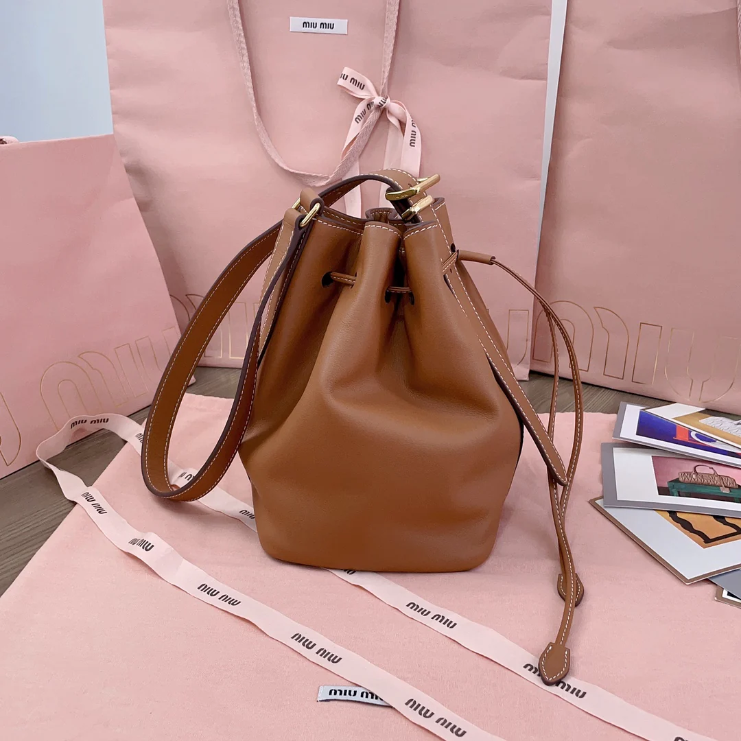 Сумка-ведро Miu Miu-5be090 из высококачественной телячьей кожи
