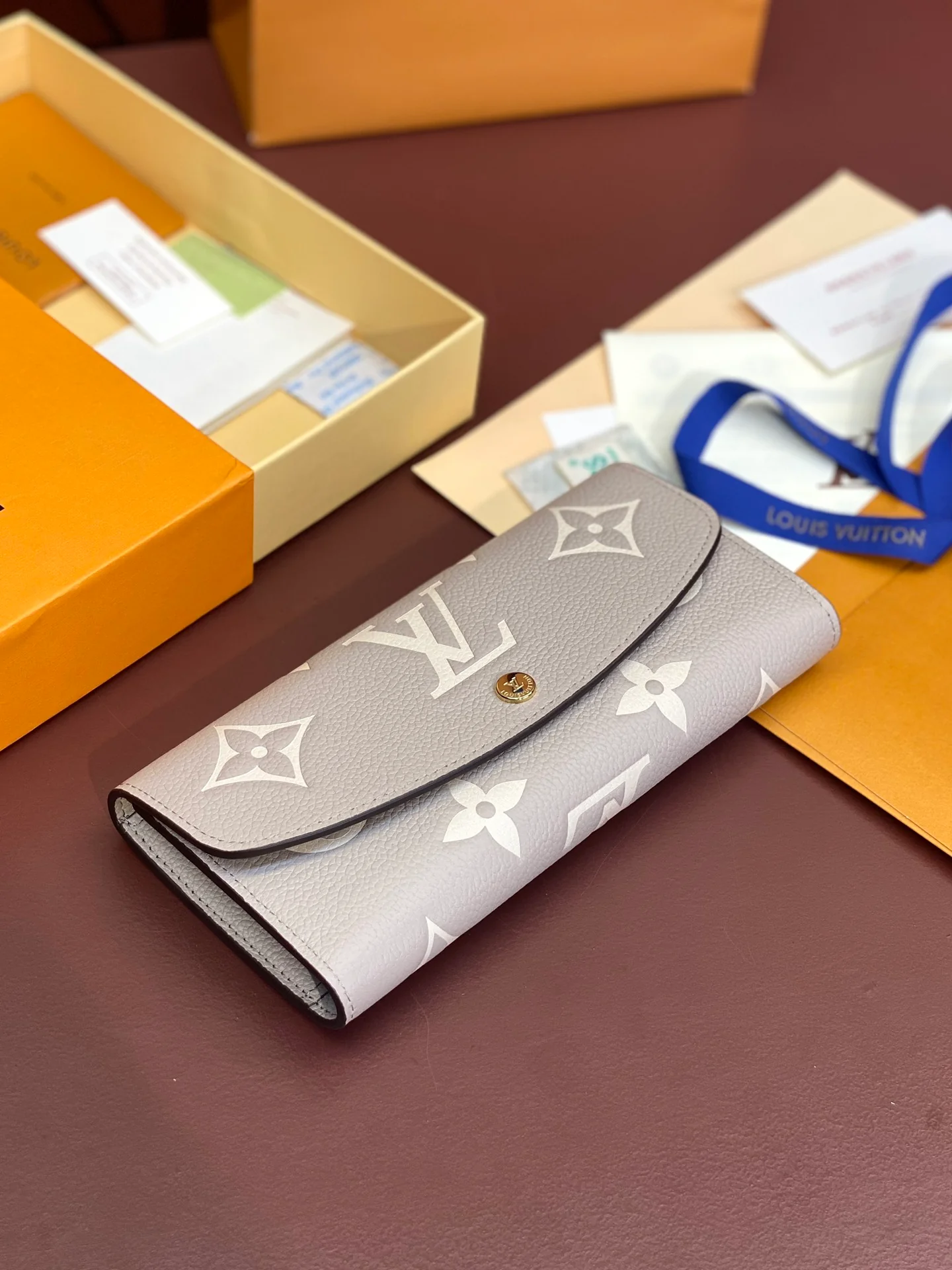 LV-m60699-Длинный трехсекционный кошелек-Серый