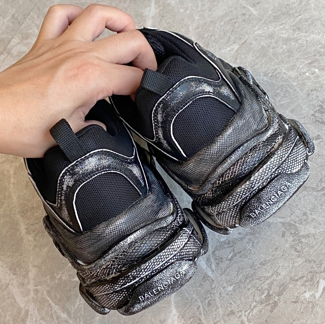 Balenciaga - Dad Shoes - 19