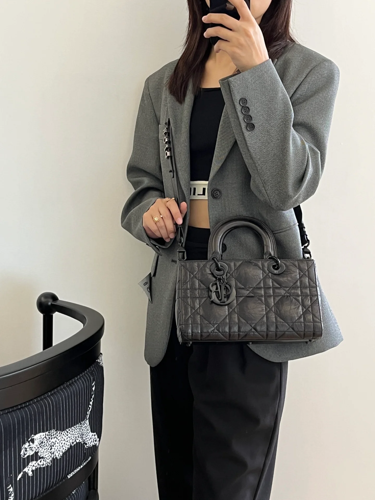 Новинка сезона весна/лето 2024 от Dior - Коллекция Lady D'Sire из вощеной кожи - Черный - Маленький размер