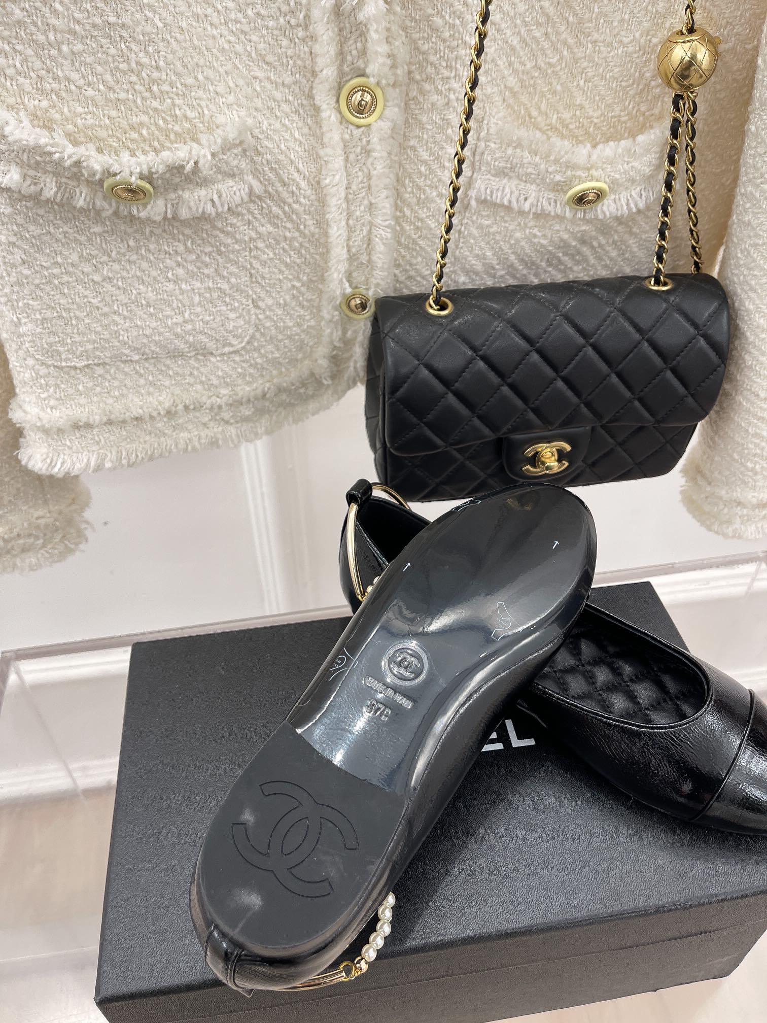 Chanel - Классический браслет на щиколотку с жемчужной цепочкой - Туфли Мэри Джейн