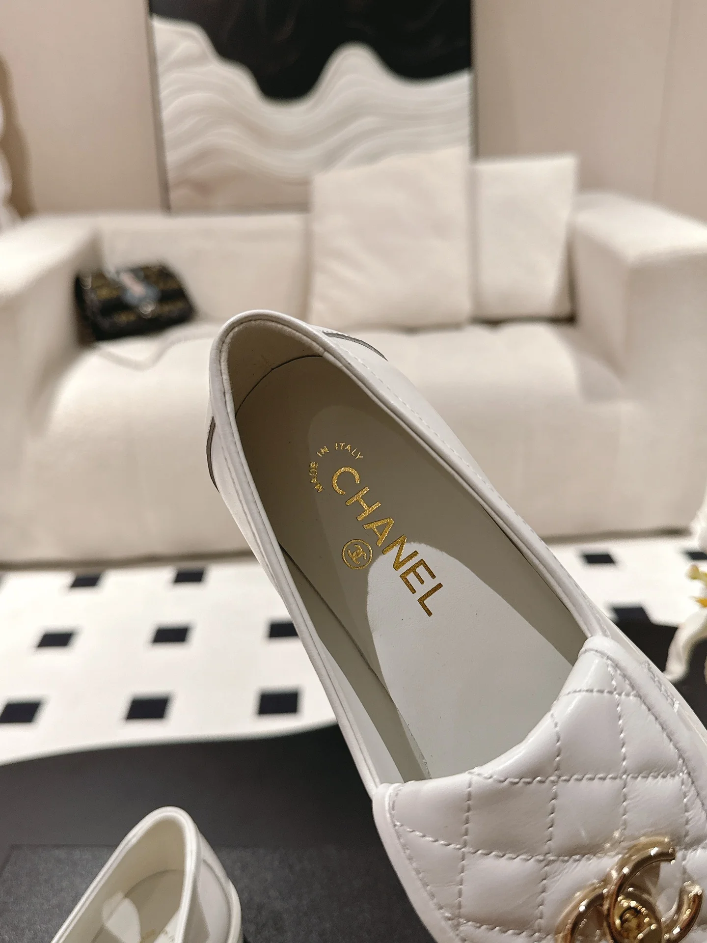 Лоферы Chanel 2024 в клетку - белые