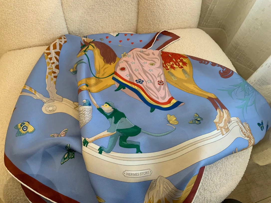 Hermes - Аромат лаванды - 90 шелковых шарфов