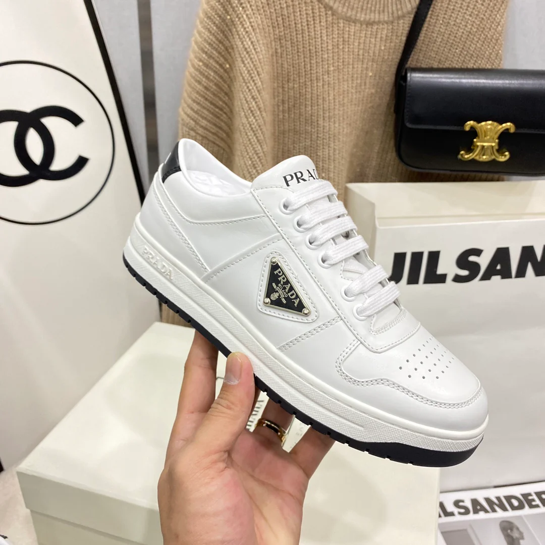 Обувь Prada - коллекция Prada весна-лето 2022 - парный стиль - белые кроссовки