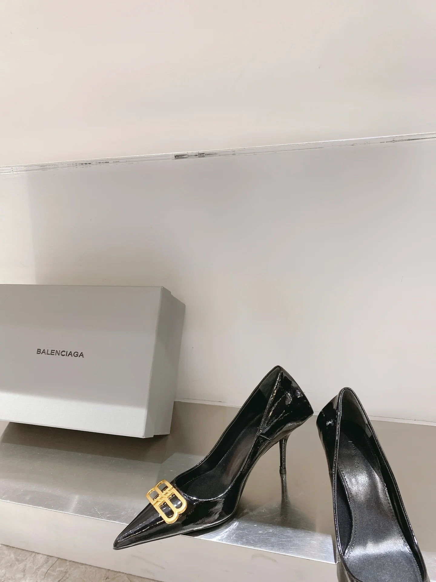 Элегантные туфли на высоком каблуке из лакированной кожи марки B&B - 23ss-bb - 8-5 см