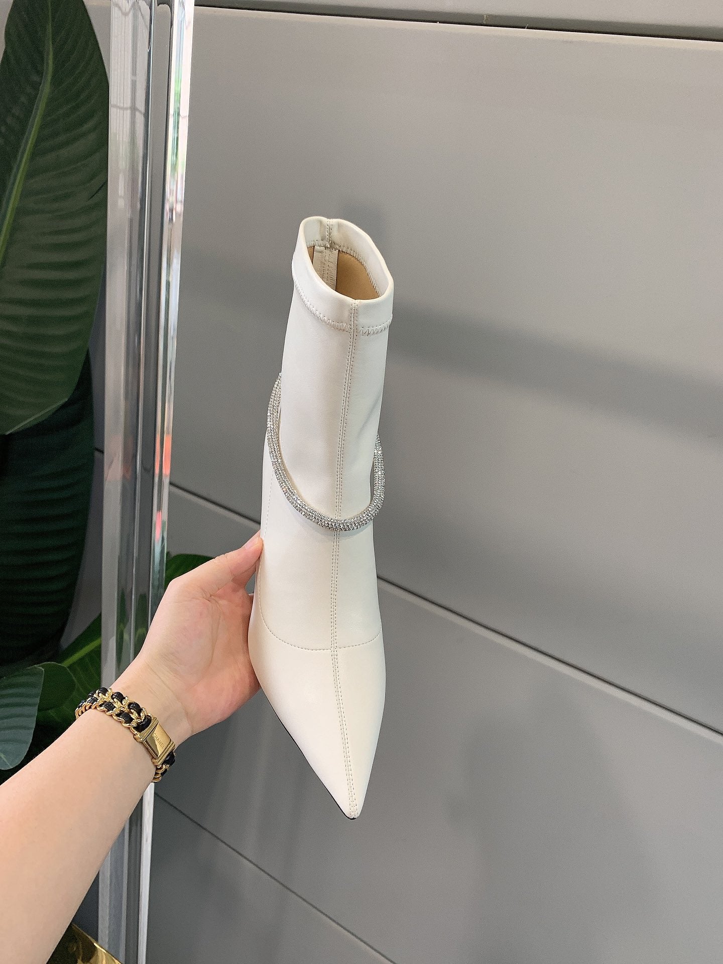 Ботинки Jimmy - Thin Chain Style - на низком каблуке