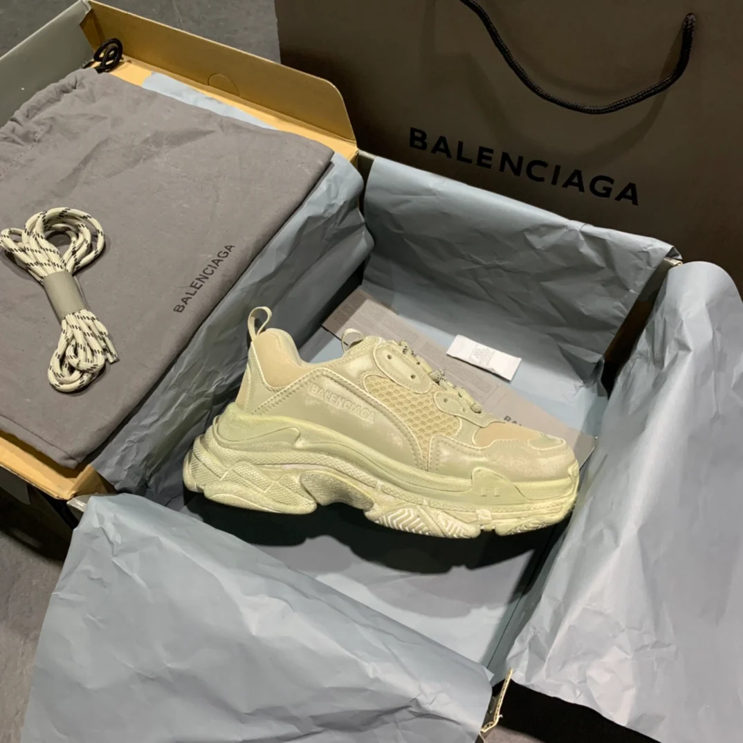 Balenciaga - Dad Shoes - 24