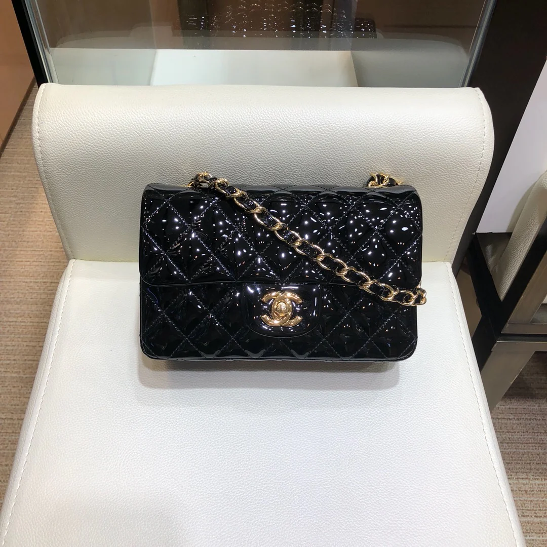 Сумка Chanel CF - лакированная кожа - золотая цепочка - 20 см