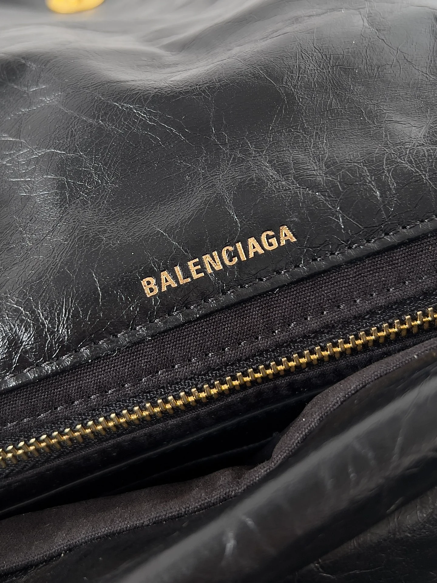 Сумка Balenciaga Monaco на цепочке - мини 24-8 см - черная с золотой пряжкой