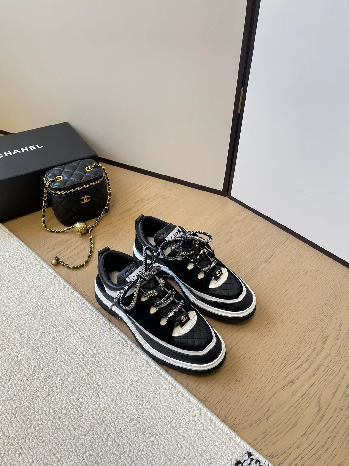 Повседневные туфли Chanel 2024 - черные