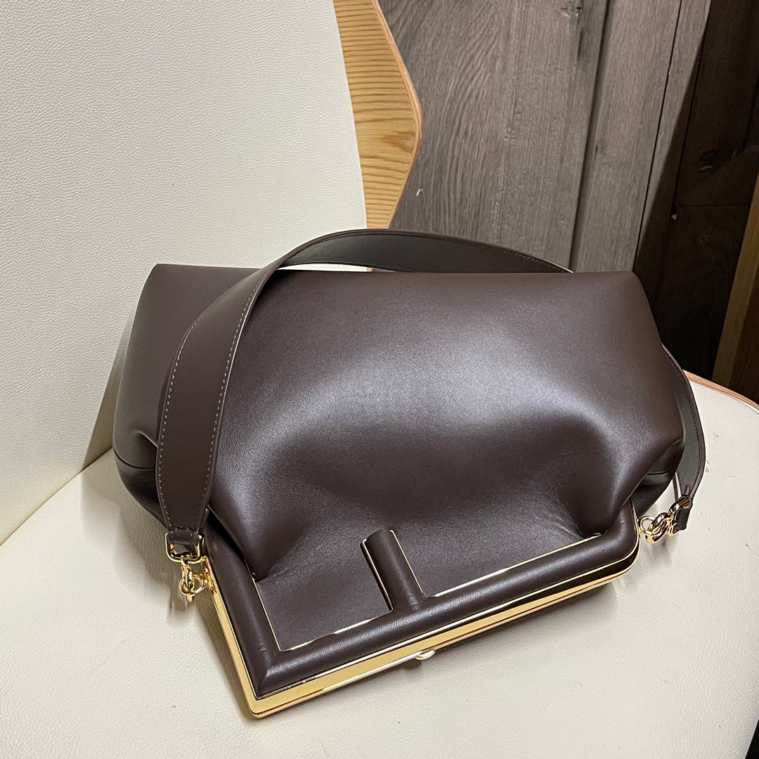 Fendi-first - Сумка из темно-коричневой кожи