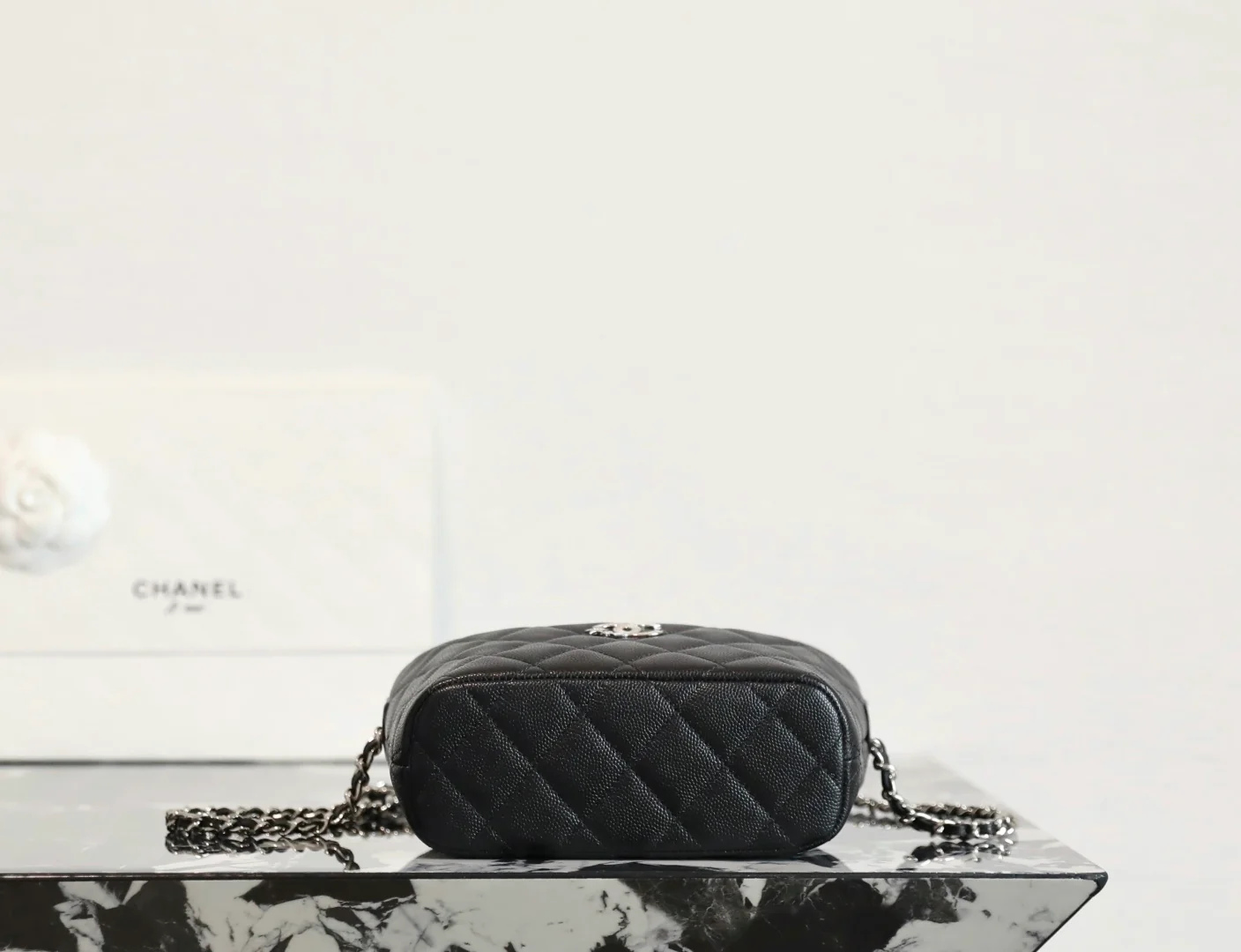 Chanel - Осенне-зимняя сумка для обеда в форме звезды - Черная с пряжкой в ??виде бриллианта