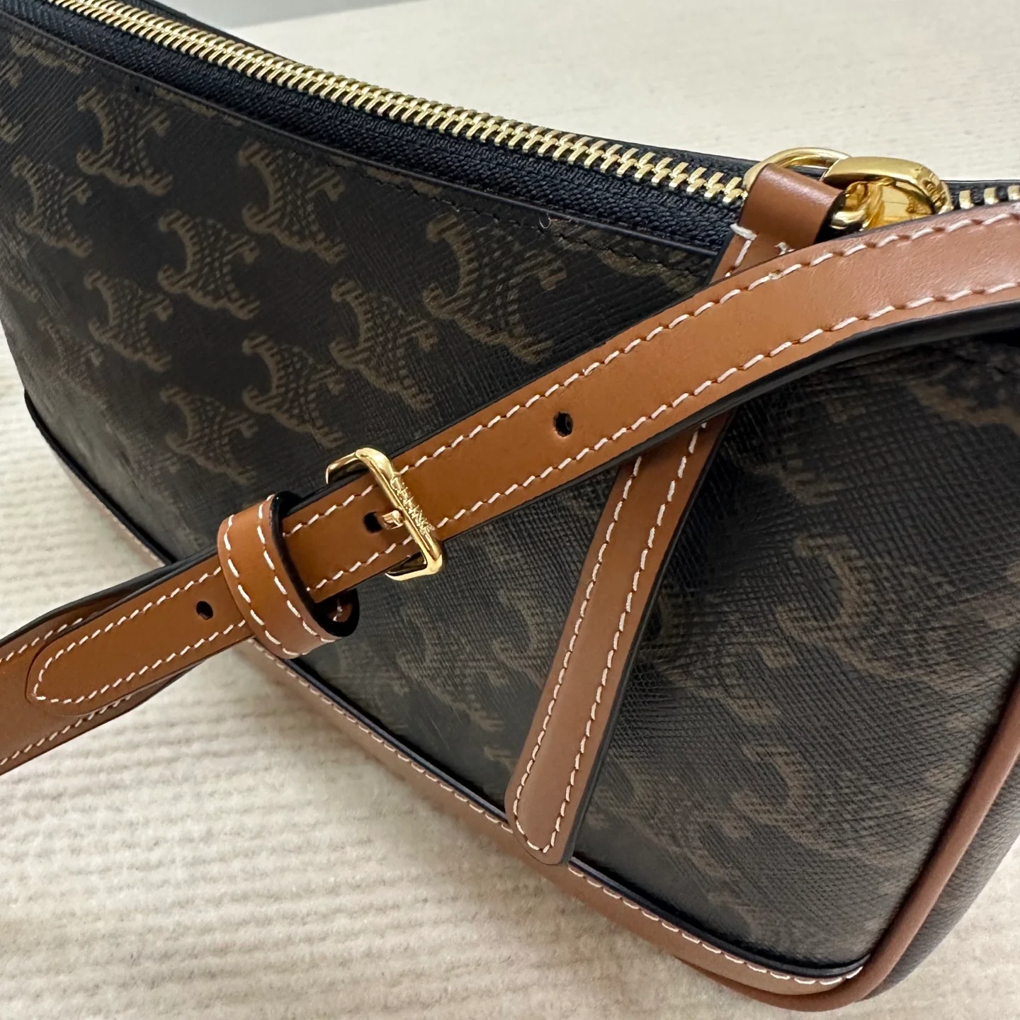 Сумка-подмышка из канваса Celine Riomphe