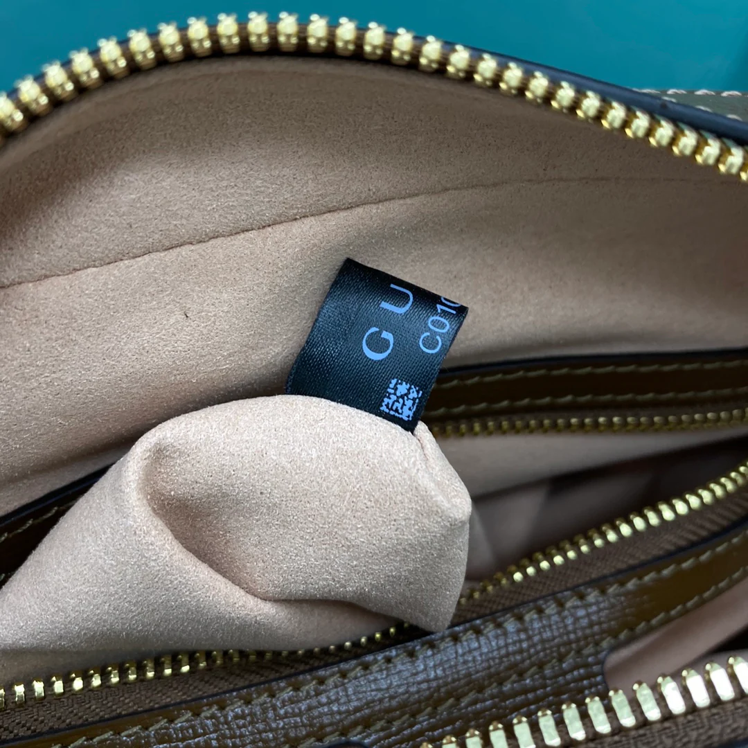 Сумка для фотоаппарата Gucci 1955 с пряжкой в ??виде подковы - 1 шт.