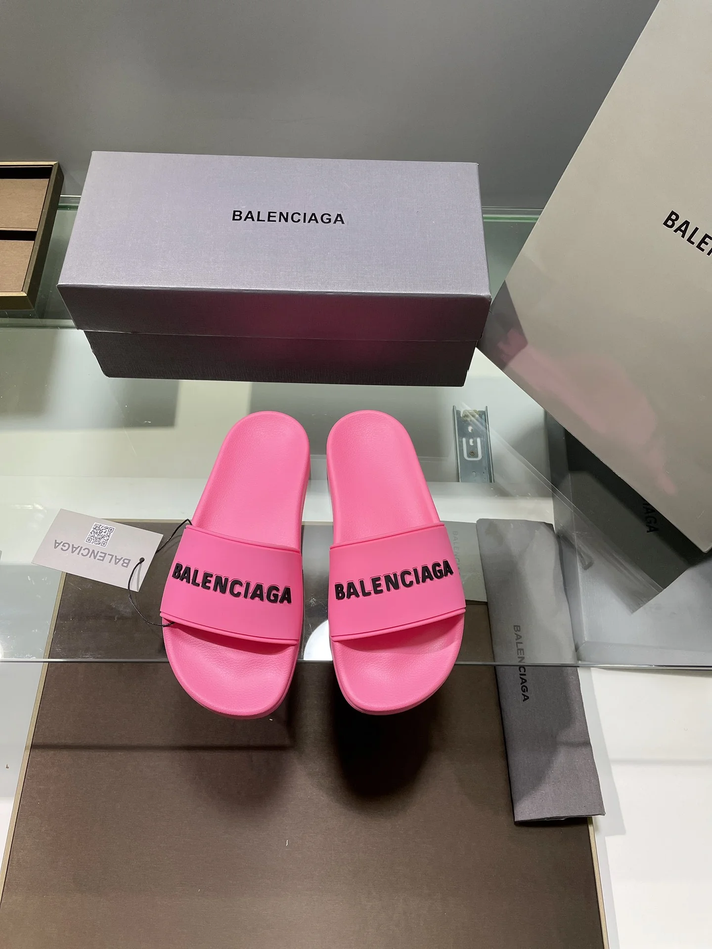 Balenciaga - Новая модель 2022 года - Тапочки с эффектом памяти и улучшенной упругостью - 4