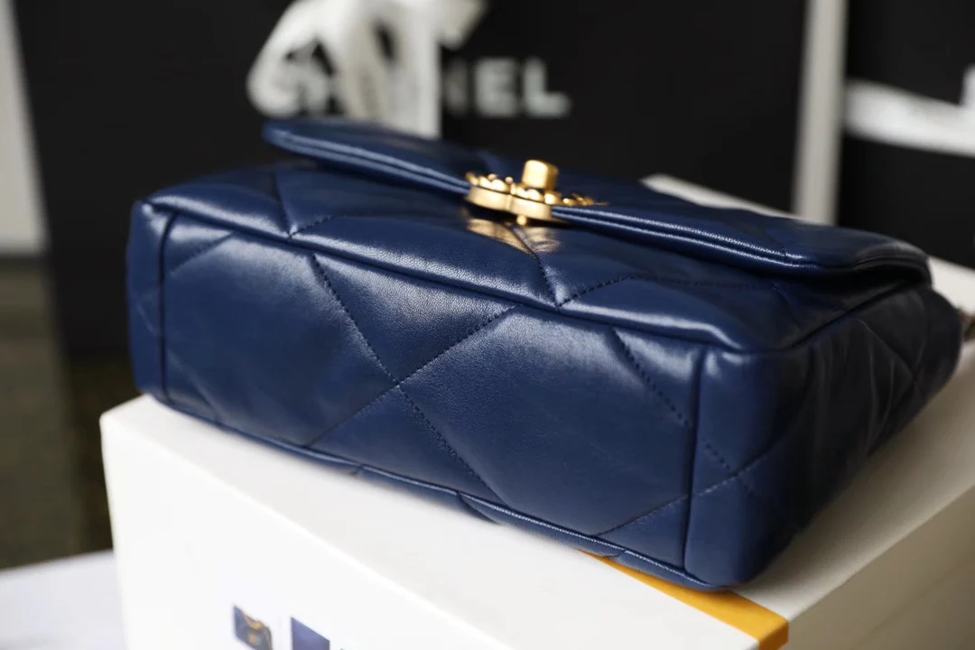 Сумка Chanel 19 - маленькая, темно-синяя