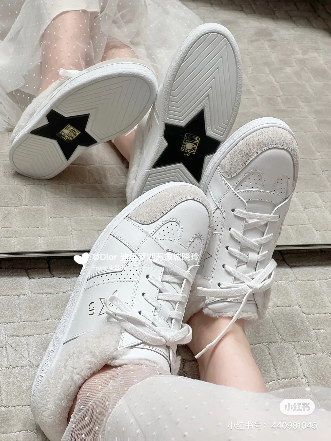 Новинка осенней коллекции Dior 2022 — кроссовки Star (имитация обуви) — фотографии вживую.