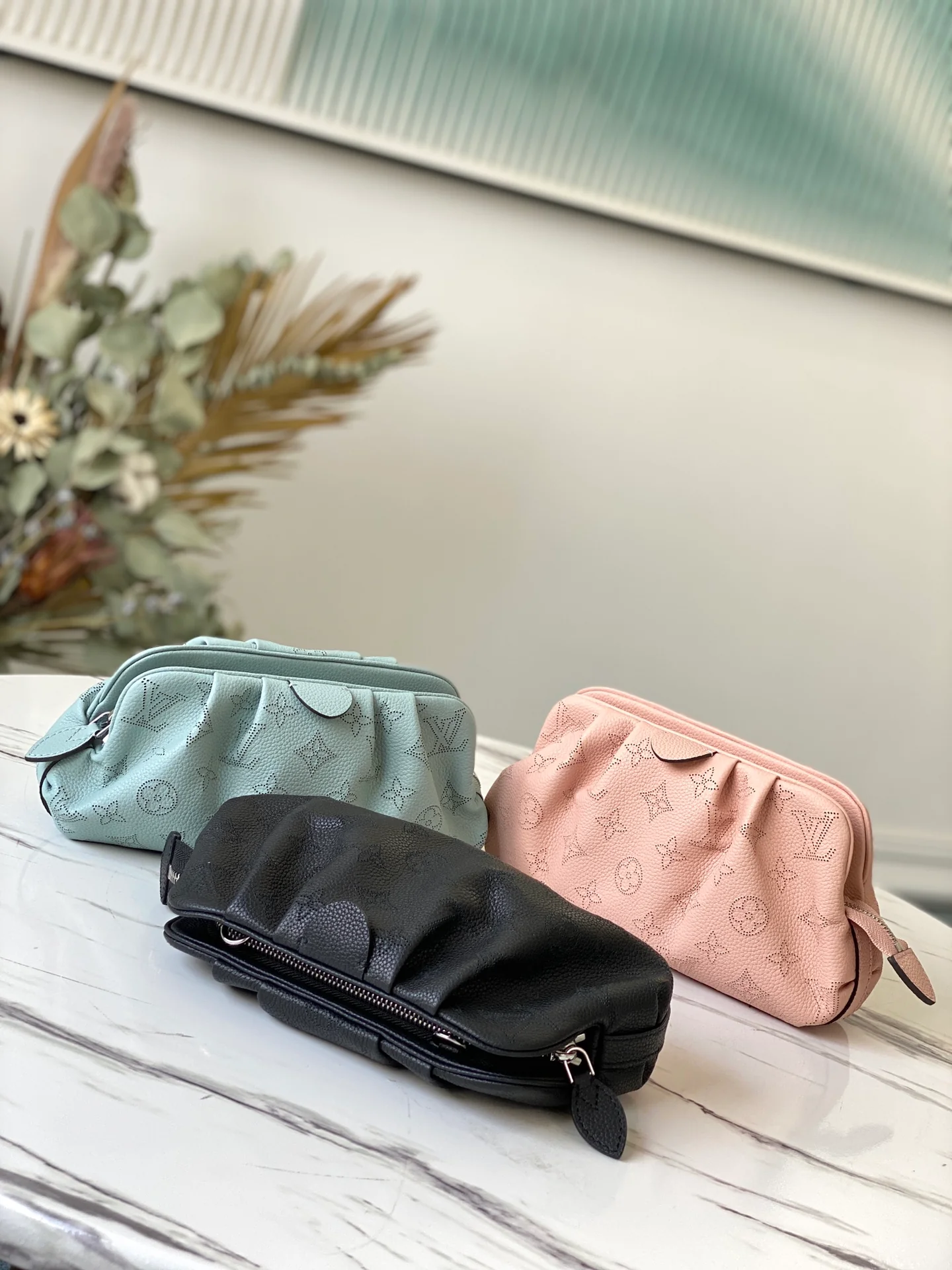 lv-m80094-scala-mini handbag