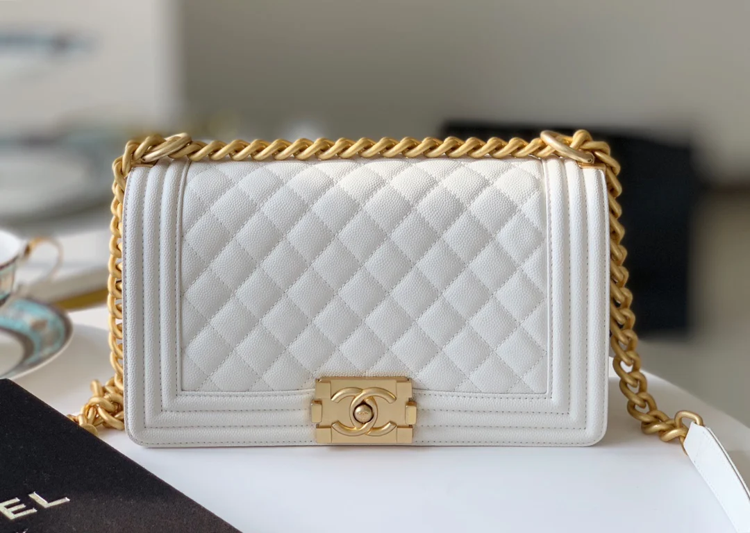 Chanel-boy-25cm-23