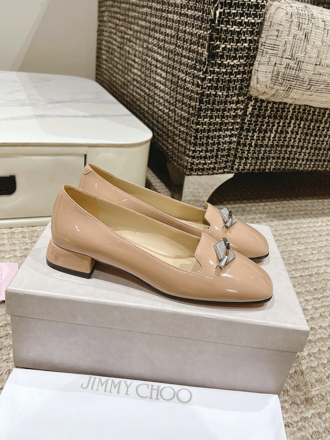 Туфли Jimmy Flat Toe — бежевые