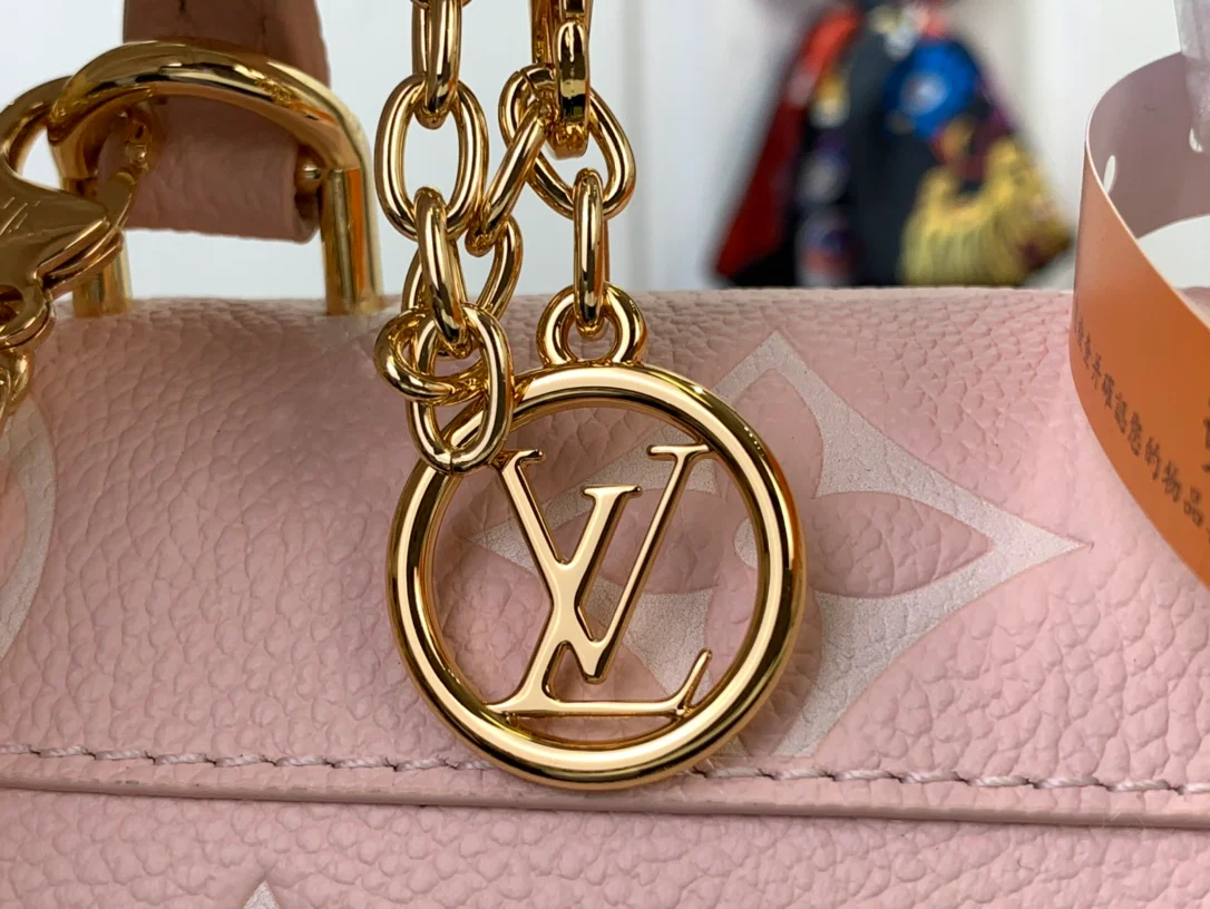 Мини-сумочка LV Nano Madeleine из натуральной кожи - розовая